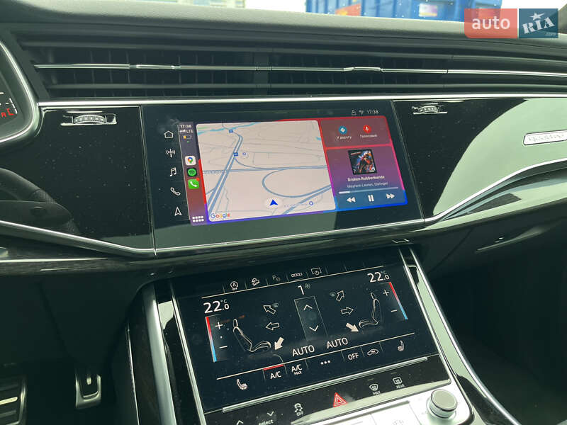 Внедорожник / Кроссовер Audi Q8 2024 в Киеве