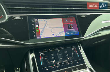 Внедорожник / Кроссовер Audi Q8 2024 в 