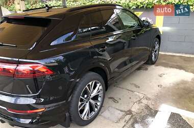 Внедорожник / Кроссовер Audi Q8 2024 в 