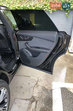 Внедорожник / Кроссовер Audi Q8 2024 в 