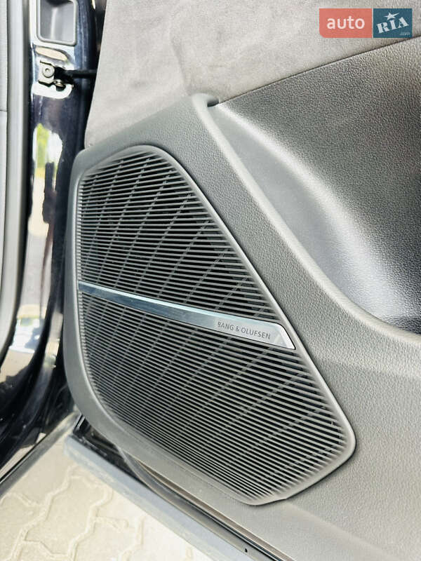 Внедорожник / Кроссовер Audi Q8 2019 в Дубно фото 19 Внедорожник / Кроссовер Audi Q8 2019 в Дубно