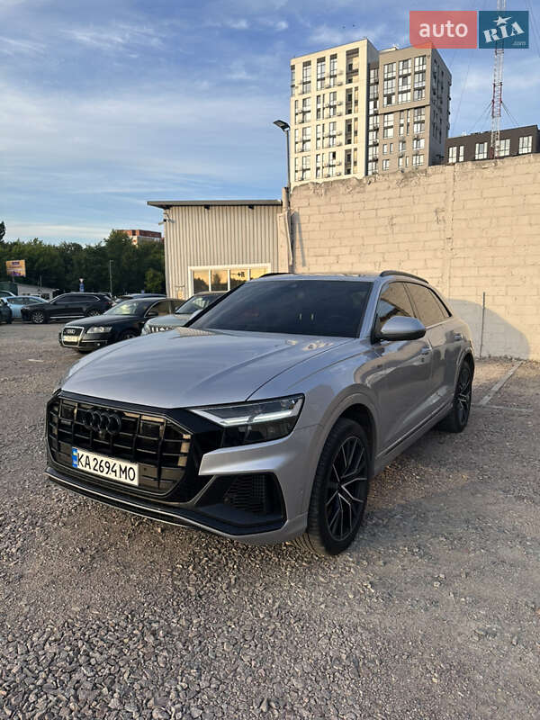 Внедорожник / Кроссовер Audi Q8 2019 в Киеве
