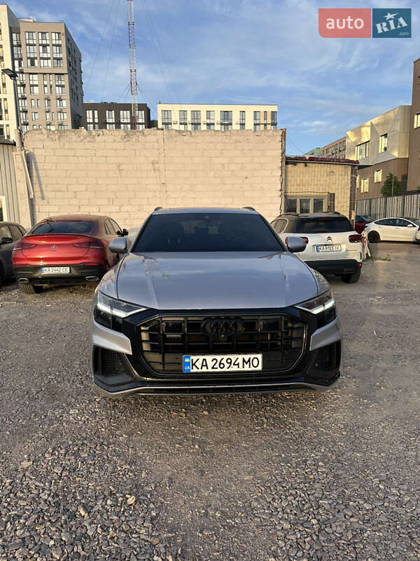 Внедорожник / Кроссовер Audi Q8 2019 в Киеве