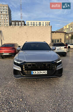 Позашляховик / Кросовер Audi Q8 2019 в 