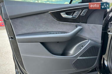 Внедорожник / Кроссовер Audi Q8 2025 в 