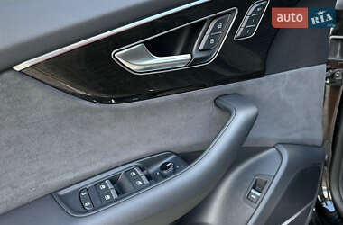 Внедорожник / Кроссовер Audi Q8 2025 в 