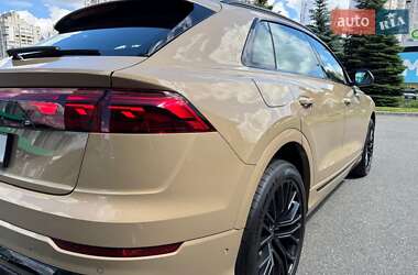 Внедорожник / Кроссовер Audi Q8 2024 в 