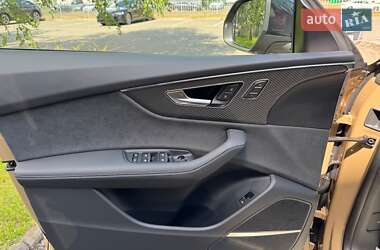 Внедорожник / Кроссовер Audi Q8 2024 в 