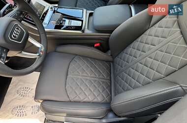 Внедорожник / Кроссовер Audi Q8 2024 в 