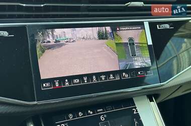 Внедорожник / Кроссовер Audi Q8 2024 в 