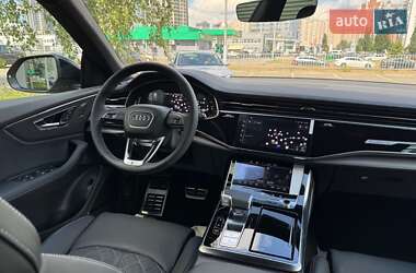 Внедорожник / Кроссовер Audi Q8 2024 в 
