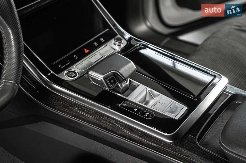 Внедорожник / Кроссовер Audi Q8 2023 в Ужгороде