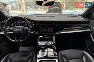 Внедорожник / Кроссовер Audi Q8 2019 в 