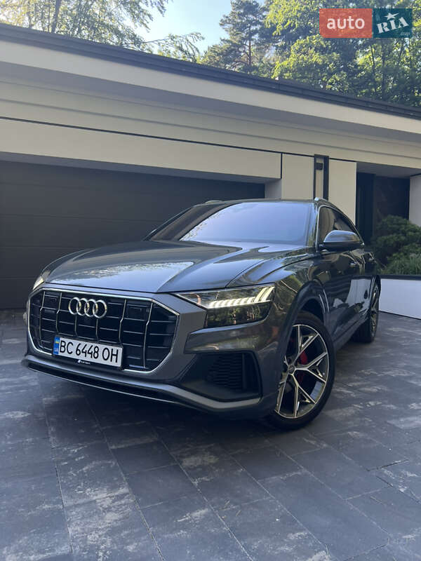 Внедорожник / Кроссовер Audi Q8 2019 в 