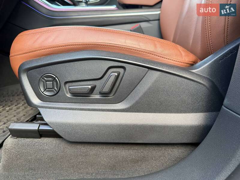 Внедорожник / Кроссовер Audi Q8 2022 в Харькове