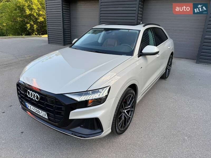 Внедорожник / Кроссовер Audi Q8 2022 в Харькове
