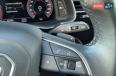 Внедорожник / Кроссовер Audi Q8 2022 в 