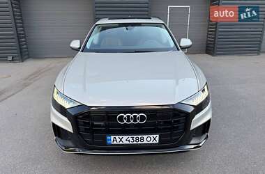 Внедорожник / Кроссовер Audi Q8 2022 в 