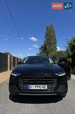 Внедорожник / Кроссовер Audi Q8 2022 в 