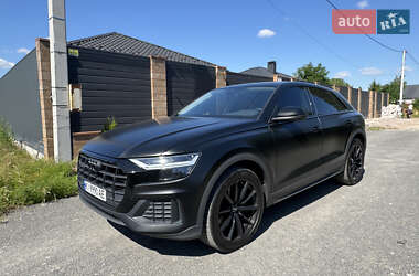 Внедорожник / Кроссовер Audi Q8 2022 в 