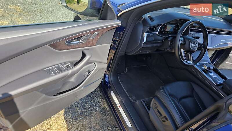 Внедорожник / Кроссовер Audi Q8 2019 в Одессе