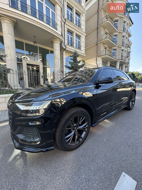 Audi Q8 2022