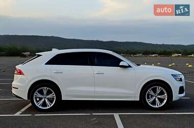 Внедорожник / Кроссовер Audi Q8 2023 в 