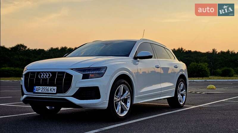 Внедорожник / Кроссовер Audi Q8 2023 в Киеве