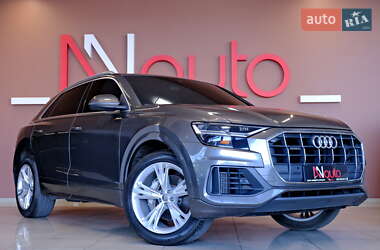 Позашляховик / Кросовер Audi Q8 2019 в 