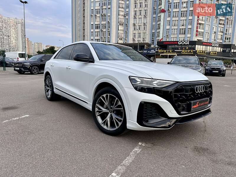 Позашляховик / Кросовер Audi Q8 2023 в Києві