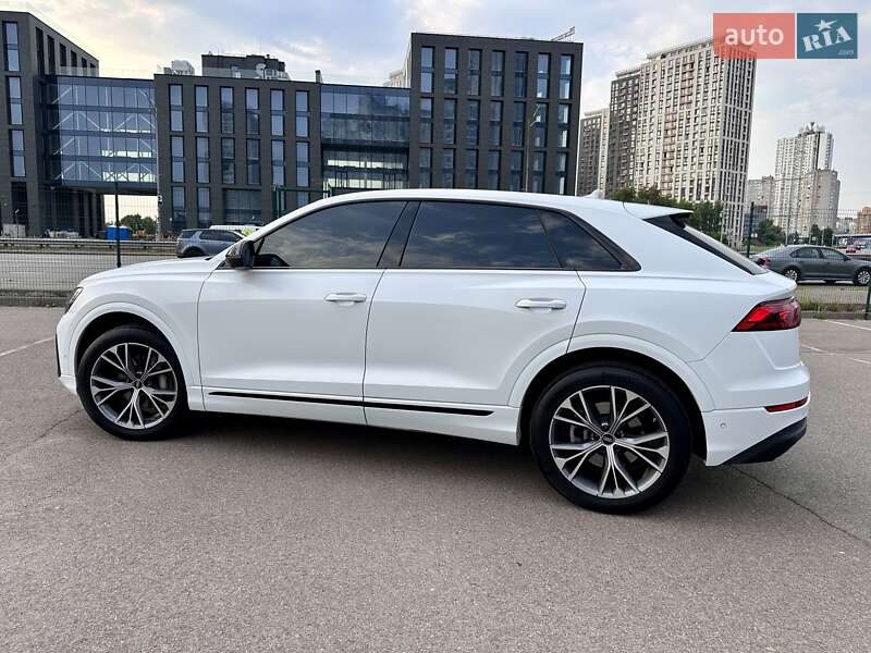 Позашляховик / Кросовер Audi Q8 2023 в Києві