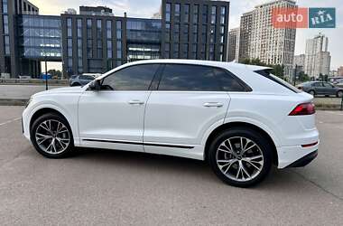Внедорожник / Кроссовер Audi Q8 2023 в 