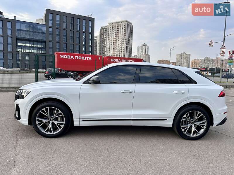 Позашляховик / Кросовер Audi Q8 2023 в Києві