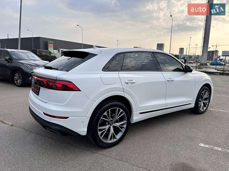 Позашляховик / Кросовер Audi Q8 2023 в Києві