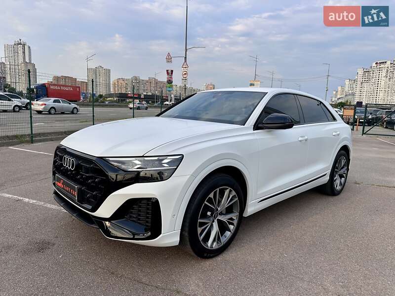Позашляховик / Кросовер Audi Q8 2023 в Києві