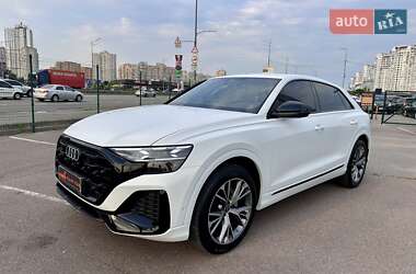 Внедорожник / Кроссовер Audi Q8 2023 в 
