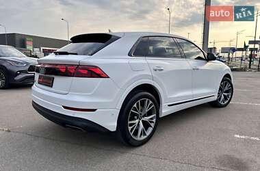 Внедорожник / Кроссовер Audi Q8 2023 в 