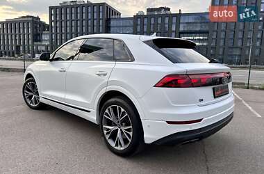 Внедорожник / Кроссовер Audi Q8 2023 в 
