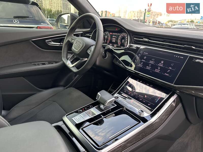 Позашляховик / Кросовер Audi Q8 2023 в Києві