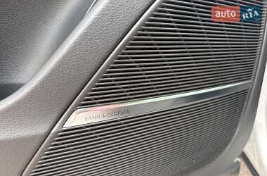 Внедорожник / Кроссовер Audi Q8 2023 в 