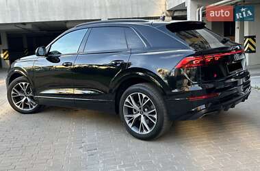 Внедорожник / Кроссовер Audi Q8 2024 в 