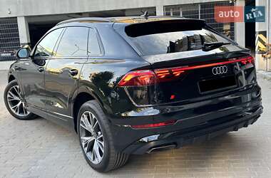Внедорожник / Кроссовер Audi Q8 2024 в 
