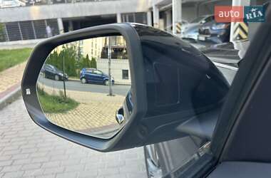 Внедорожник / Кроссовер Audi Q8 2024 в 