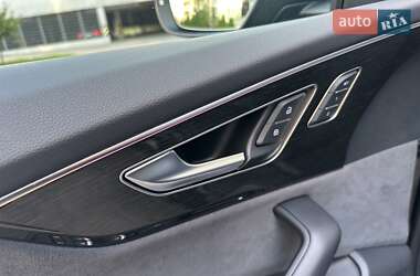 Внедорожник / Кроссовер Audi Q8 2024 в 