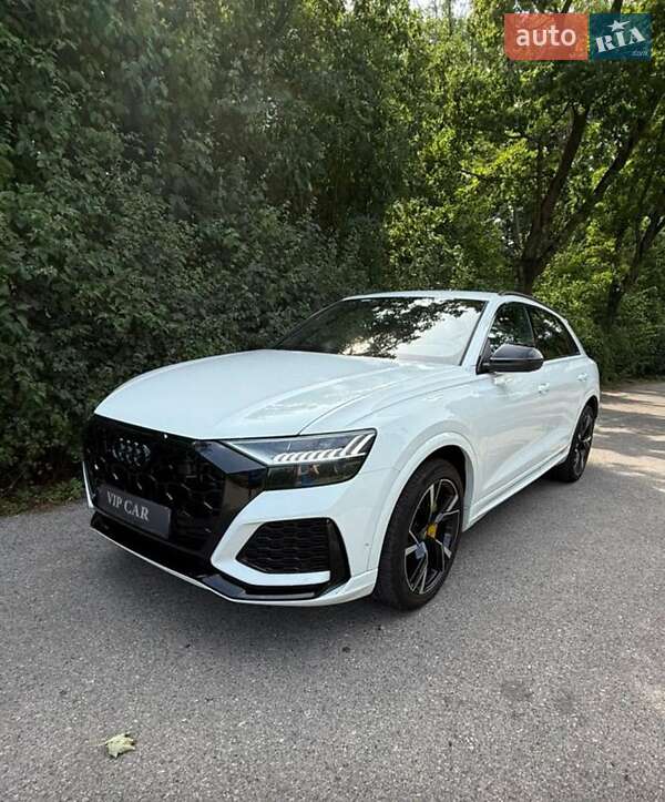 Внедорожник / Кроссовер Audi Q8 2019 в 