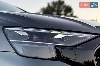 Позашляховик / Кросовер Audi Q8 2025 в 