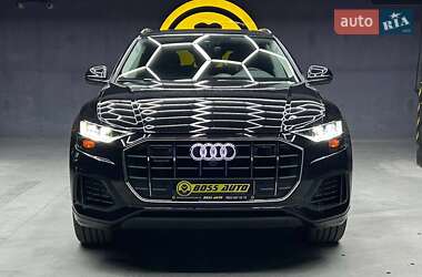 Внедорожник / Кроссовер Audi Q8 2023 в 