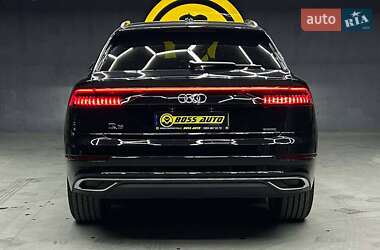 Внедорожник / Кроссовер Audi Q8 2023 в 