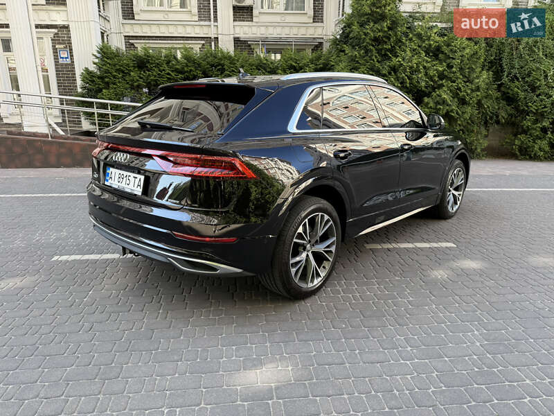 Позашляховик / Кросовер Audi Q8 2018 в Києві