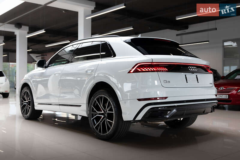 Внедорожник / Кроссовер Audi Q8 2022 в Хмельницком